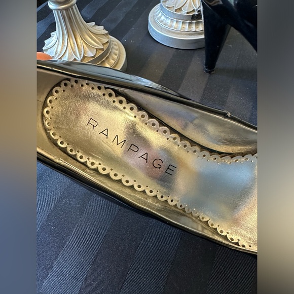 Black ladies heels by Rampage - Picture 2 of 7